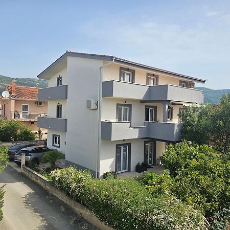 Apartmani Dianna Kaštela Kültér fotó